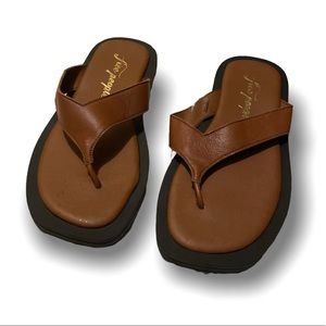 Free People Flip Flop Sandals Tan/Brown Sz 38 7.5/8 NEW